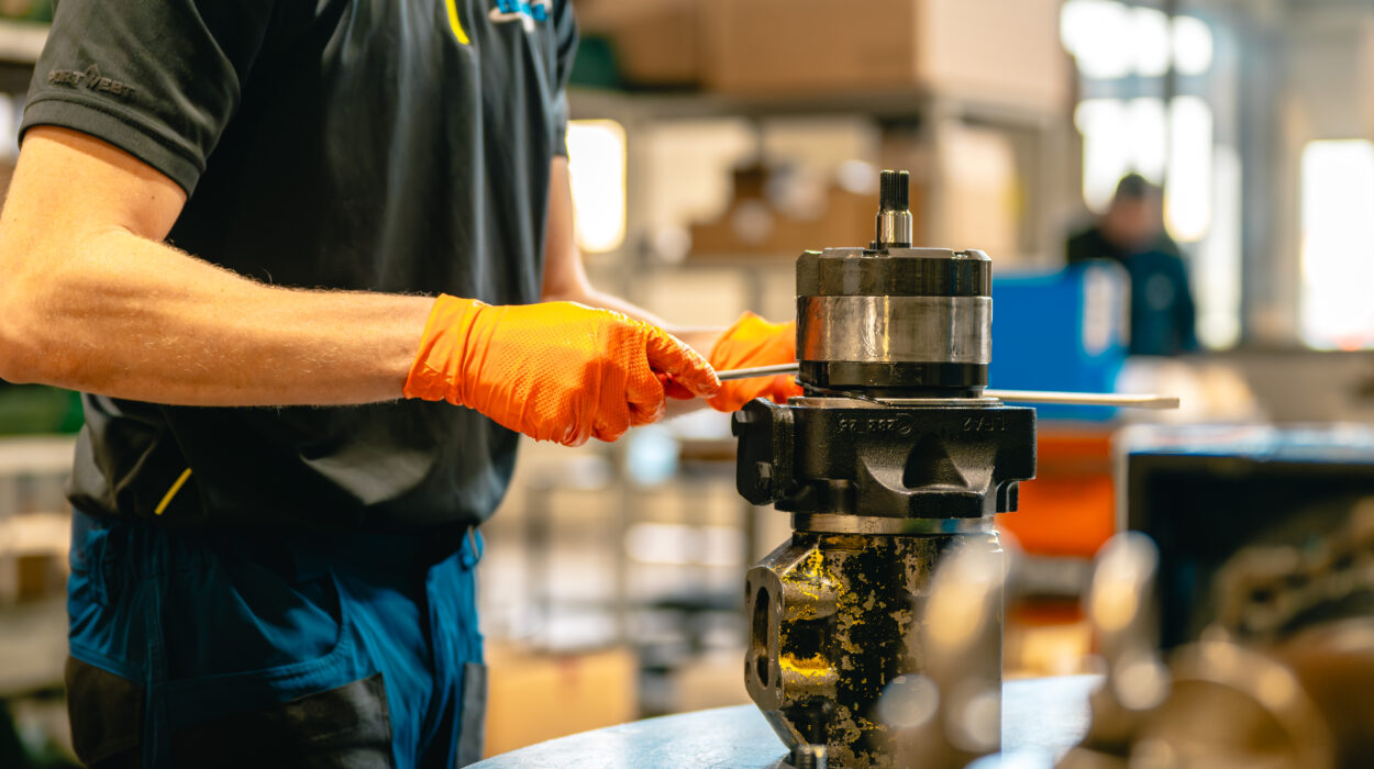 Ricambio oleodinamico utilizzato in un impianto industriale.